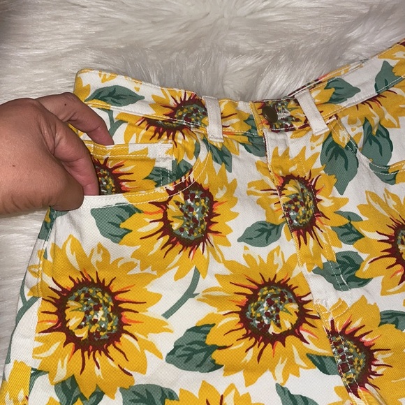 American Apparel Sunflower Print Denim Shorts - Picture 8 of 13